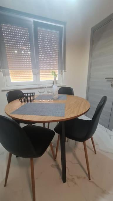 Mias Luxury Apartment Rijeka Ngoại thất bức ảnh