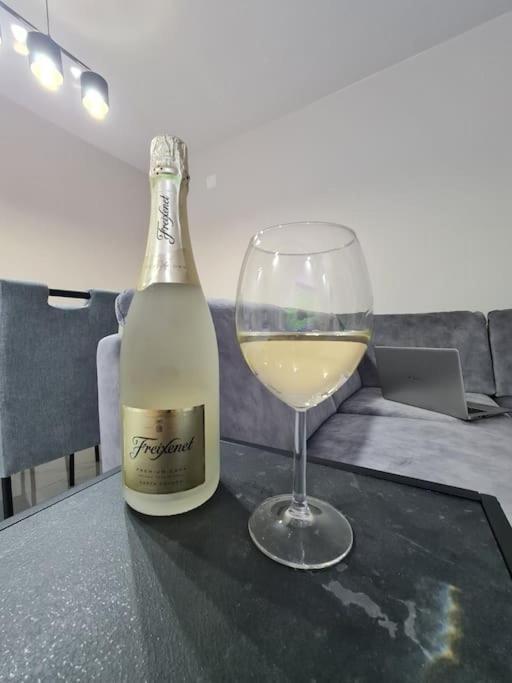 Mias Luxury Apartment Rijeka Ngoại thất bức ảnh
